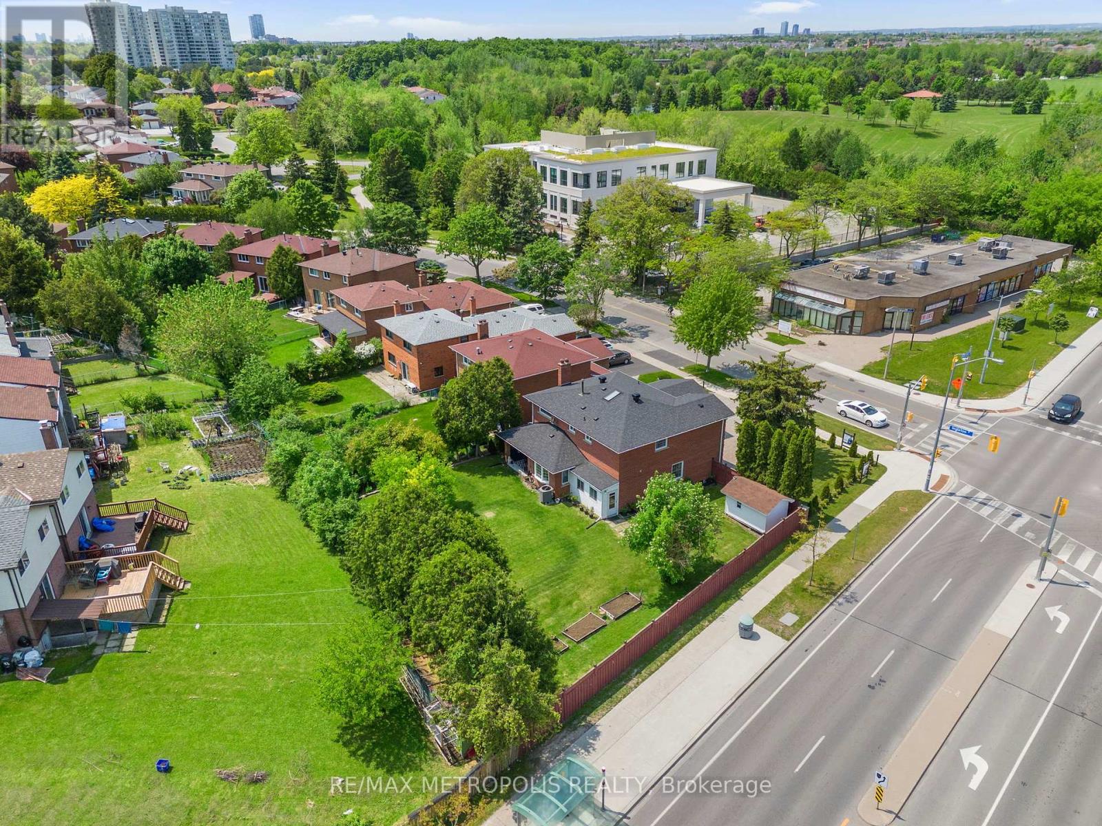 Property at 267 INGLETON BOULEVARD image 3