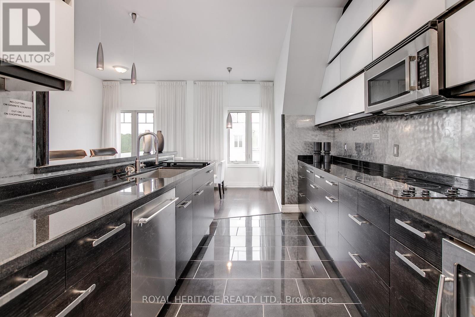 605 - 130 Steamship Bay Road, Gravenhurst (Muskoka (S)), Ontario  P1P 1Z9 - Photo 13 - X12227696