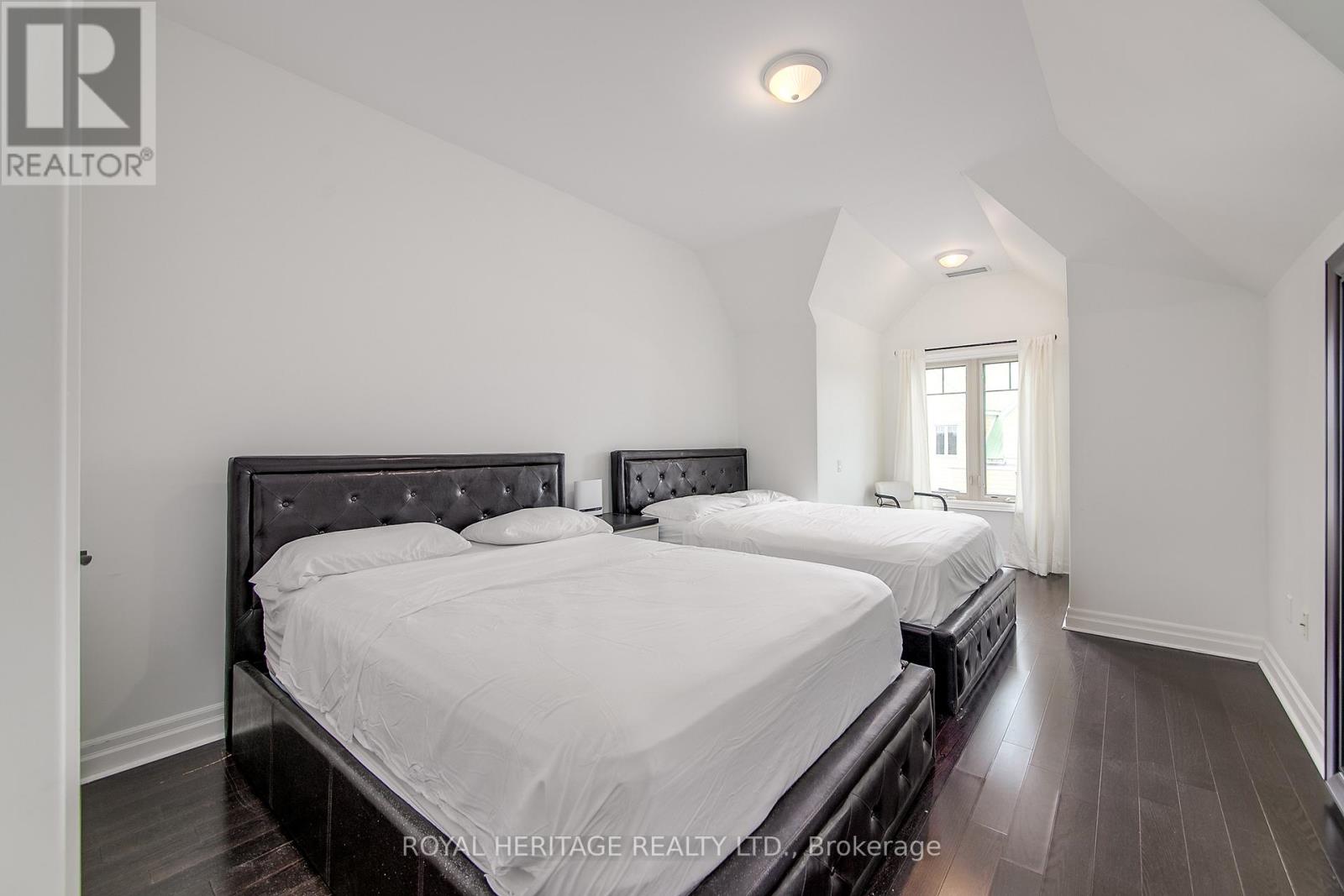605 - 130 Steamship Bay Road, Gravenhurst (Muskoka (S)), Ontario  P1P 1Z9 - Photo 31 - X12227696