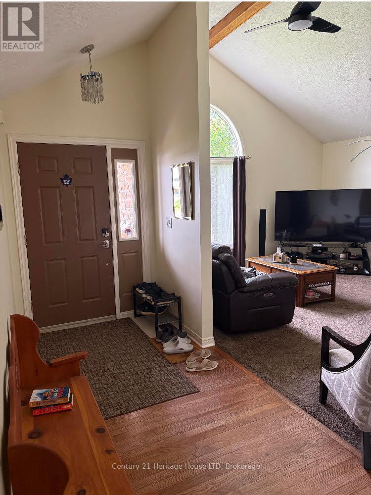Property at 1193 PETTIT ROAD image 5