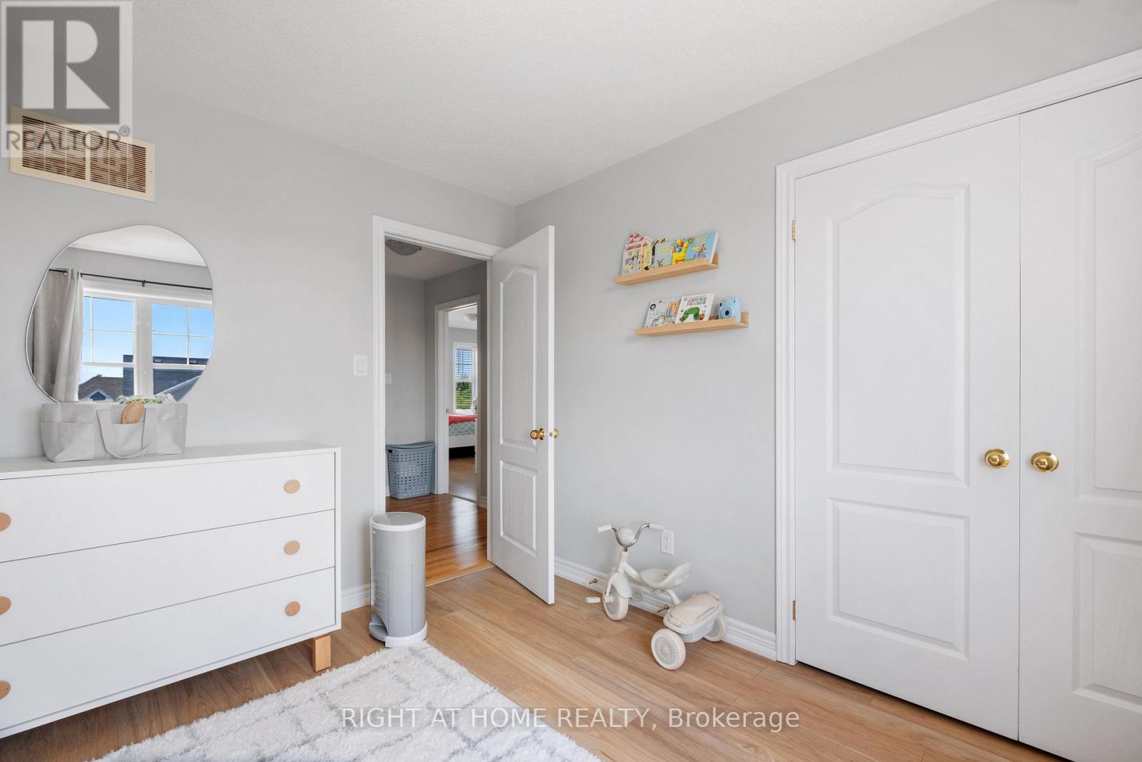 1381 Lormel Gate Avenue, Innisfil (Lefroy), Ontario  L0L 1W0 - Photo 14 - N12227474