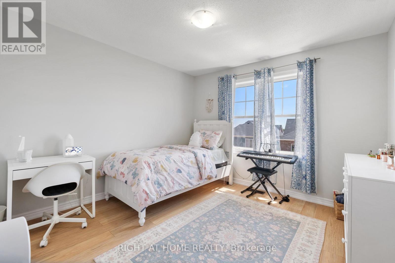 1381 Lormel Gate Avenue, Innisfil (Lefroy), Ontario  L0L 1W0 - Photo 15 - N12227474