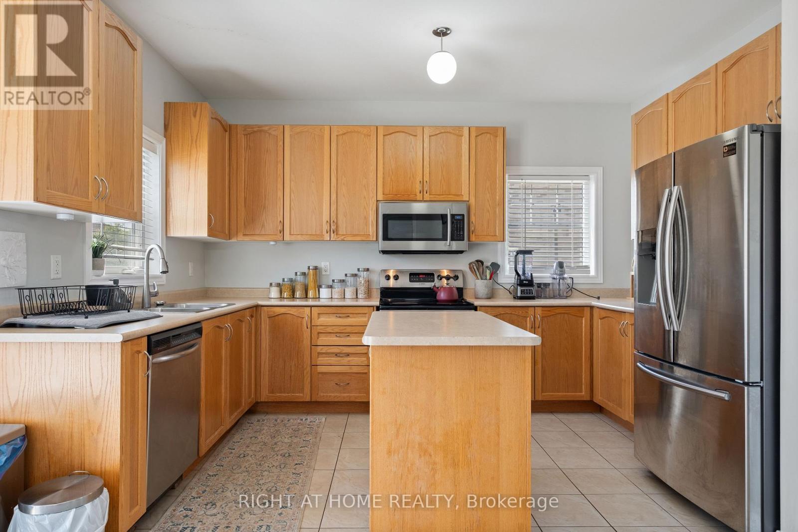 1381 Lormel Gate Avenue, Innisfil (Lefroy), Ontario  L0L 1W0 - Photo 27 - N12227474