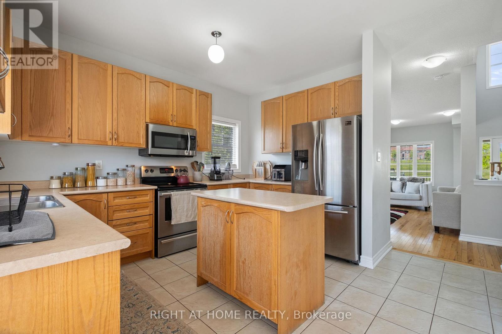 1381 Lormel Gate Avenue, Innisfil (Lefroy), Ontario  L0L 1W0 - Photo 29 - N12227474