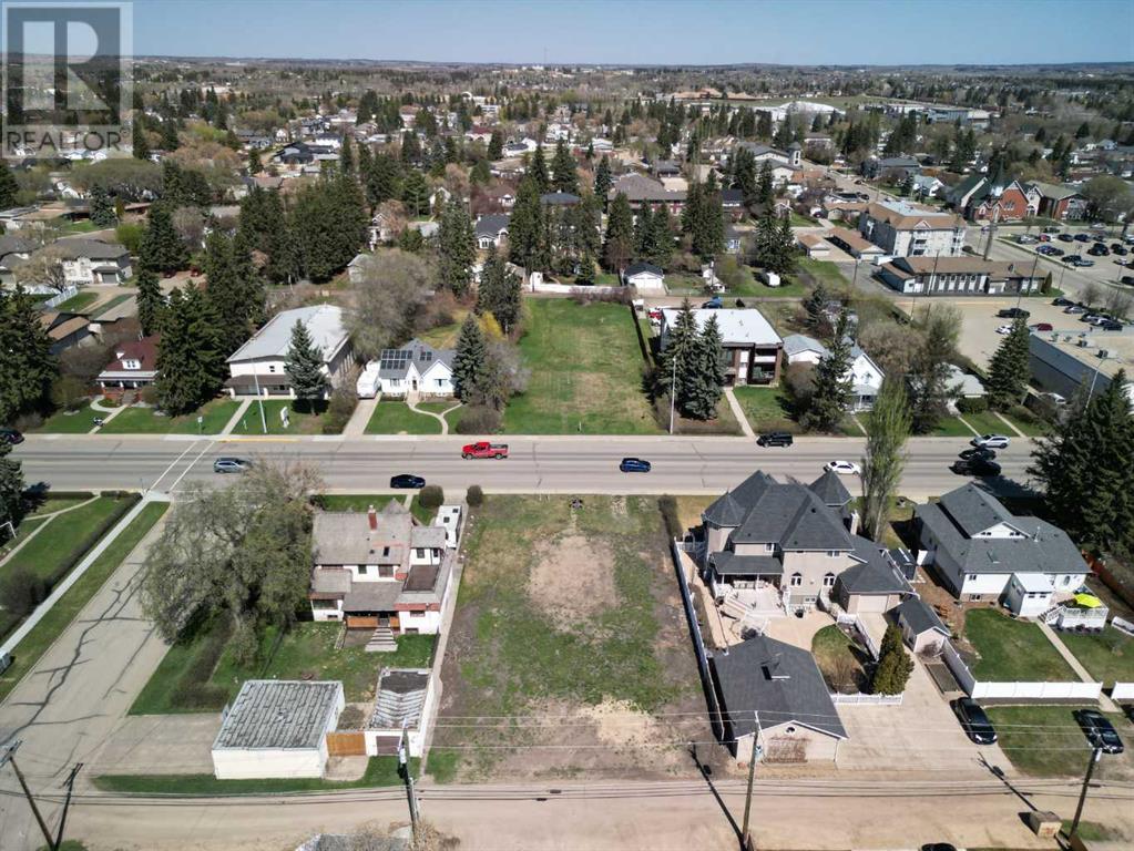 5331 50 Avenue, Lacombe, Alberta  T4L 1S6 - Photo 2 - A2200250