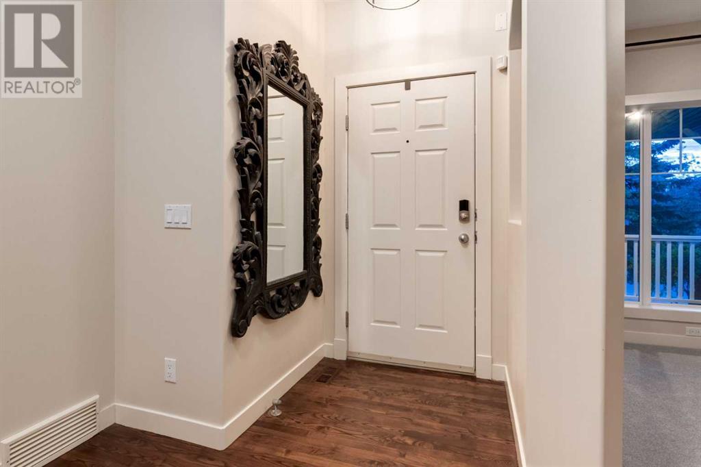Property at 162 CRESTRIDGE Way SW image 4