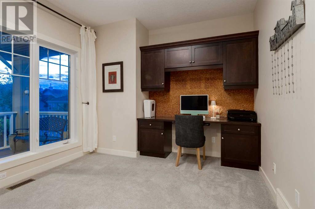 Property at 162 CRESTRIDGE Way SW image 5