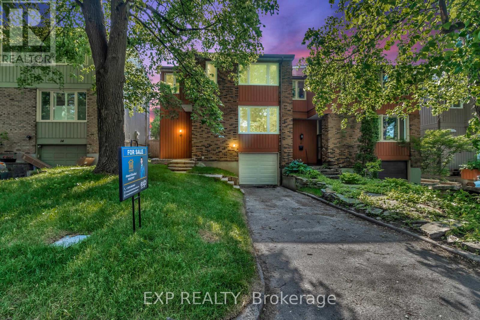 Property at 12 BAYSIDE PRIVATE image 1