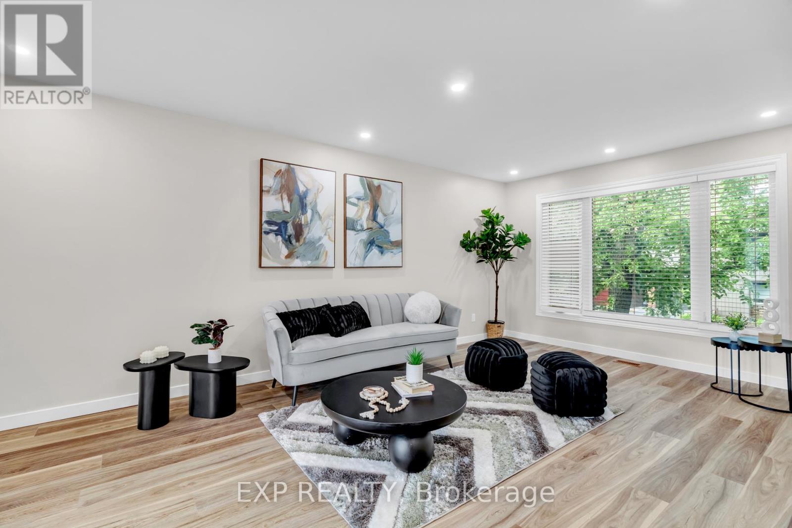 Property at 12 BAYSIDE PRIVATE image 5