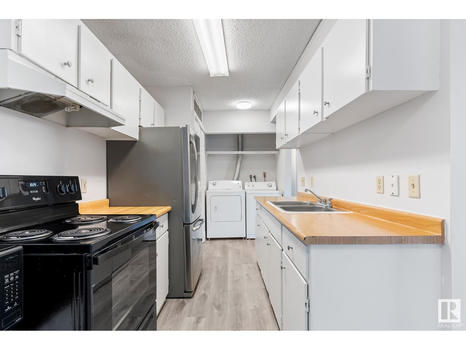 Property at 8439 29 Ave AV NW NW image 3