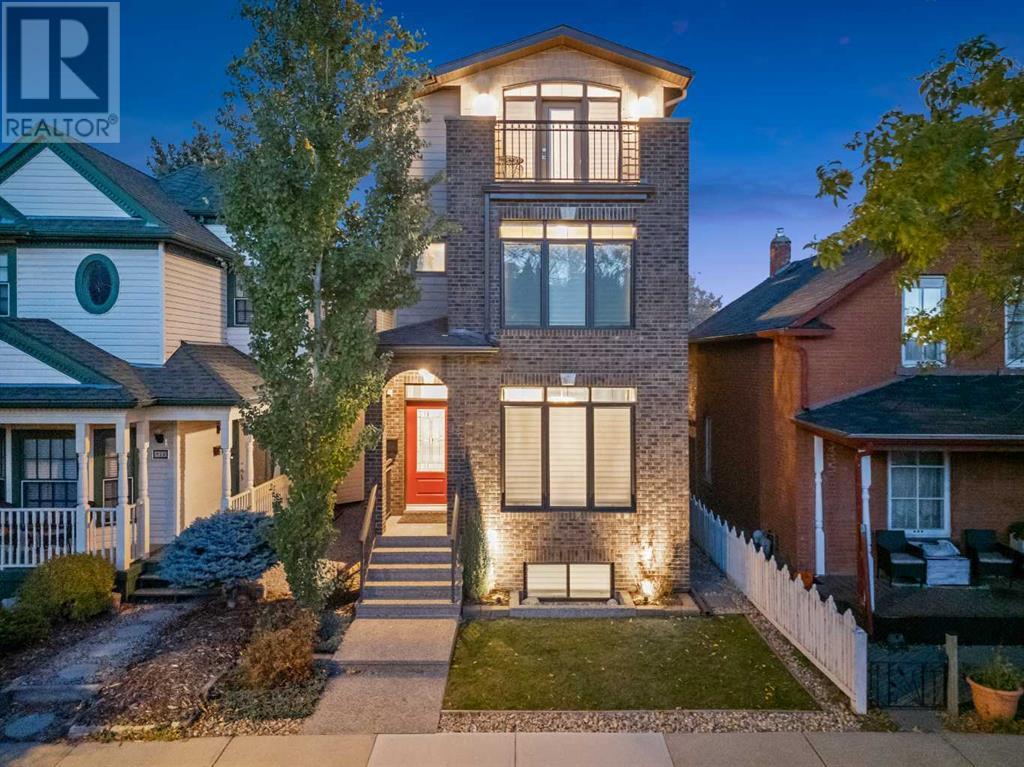 Property at 922 5 Street NW image 1