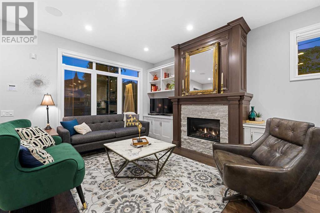 Property at 922 5 Street NW image 4