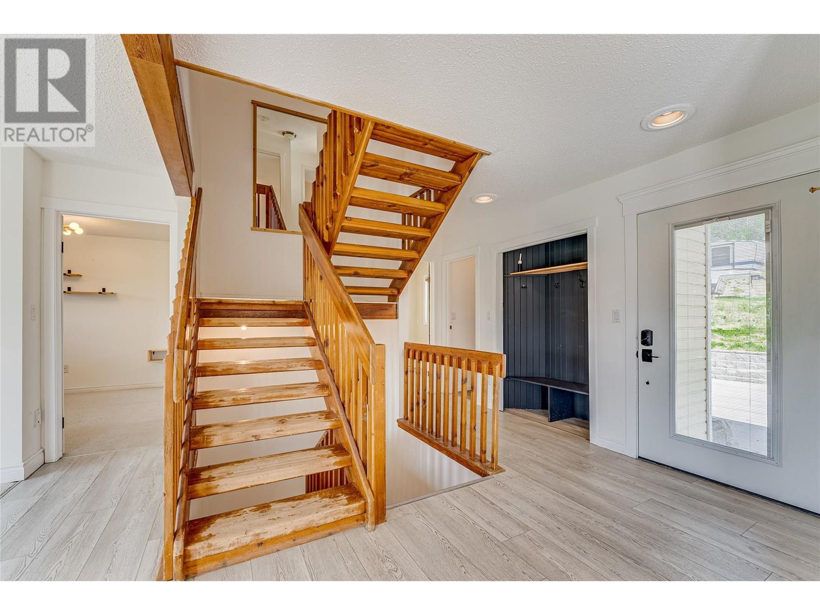 8022 Aspen Road, Vernon, British Columbia  V1B 3M9 - Photo 14 - 10352419