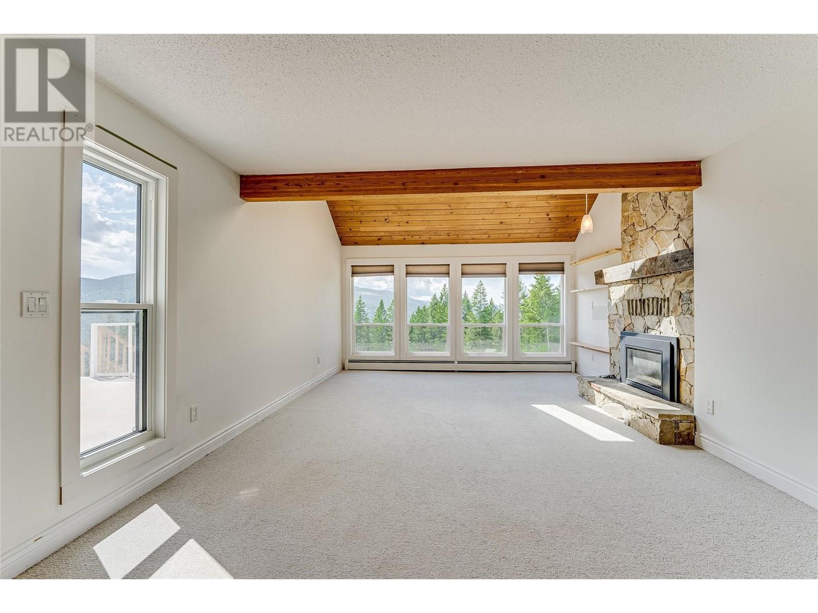 8022 Aspen Road, Vernon, British Columbia  V1B 3M9 - Photo 18 - 10352419