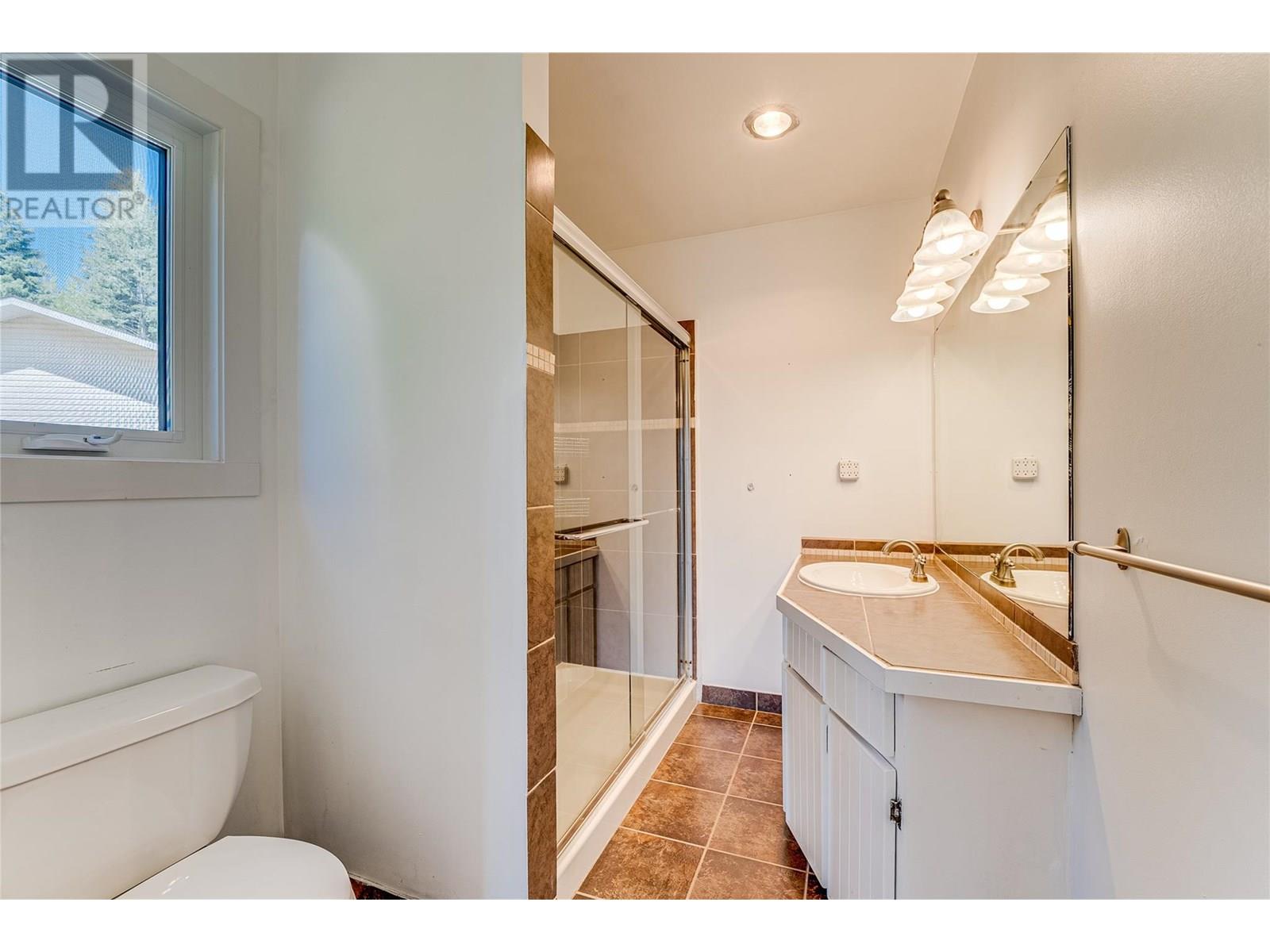 8022 Aspen Road, Vernon, British Columbia  V1B 3M9 - Photo 49 - 10352419