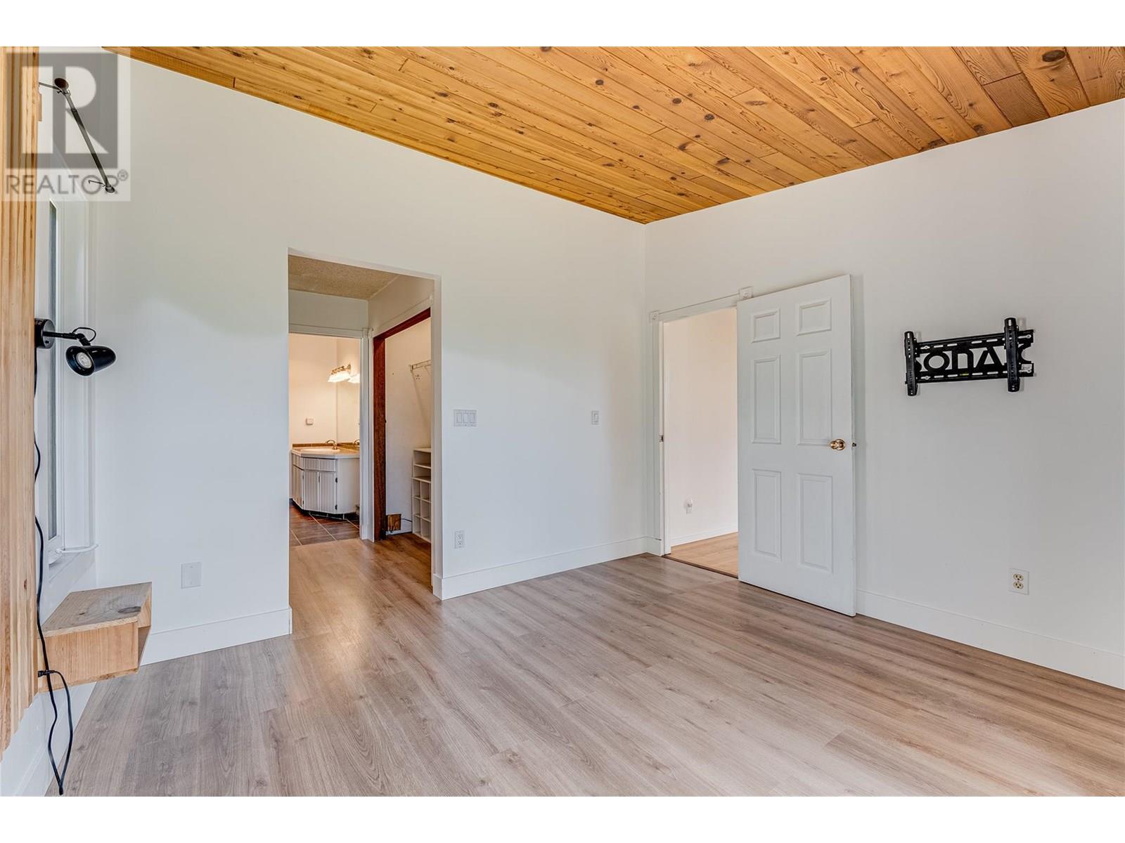 Property at 8022 Aspen Road image 5