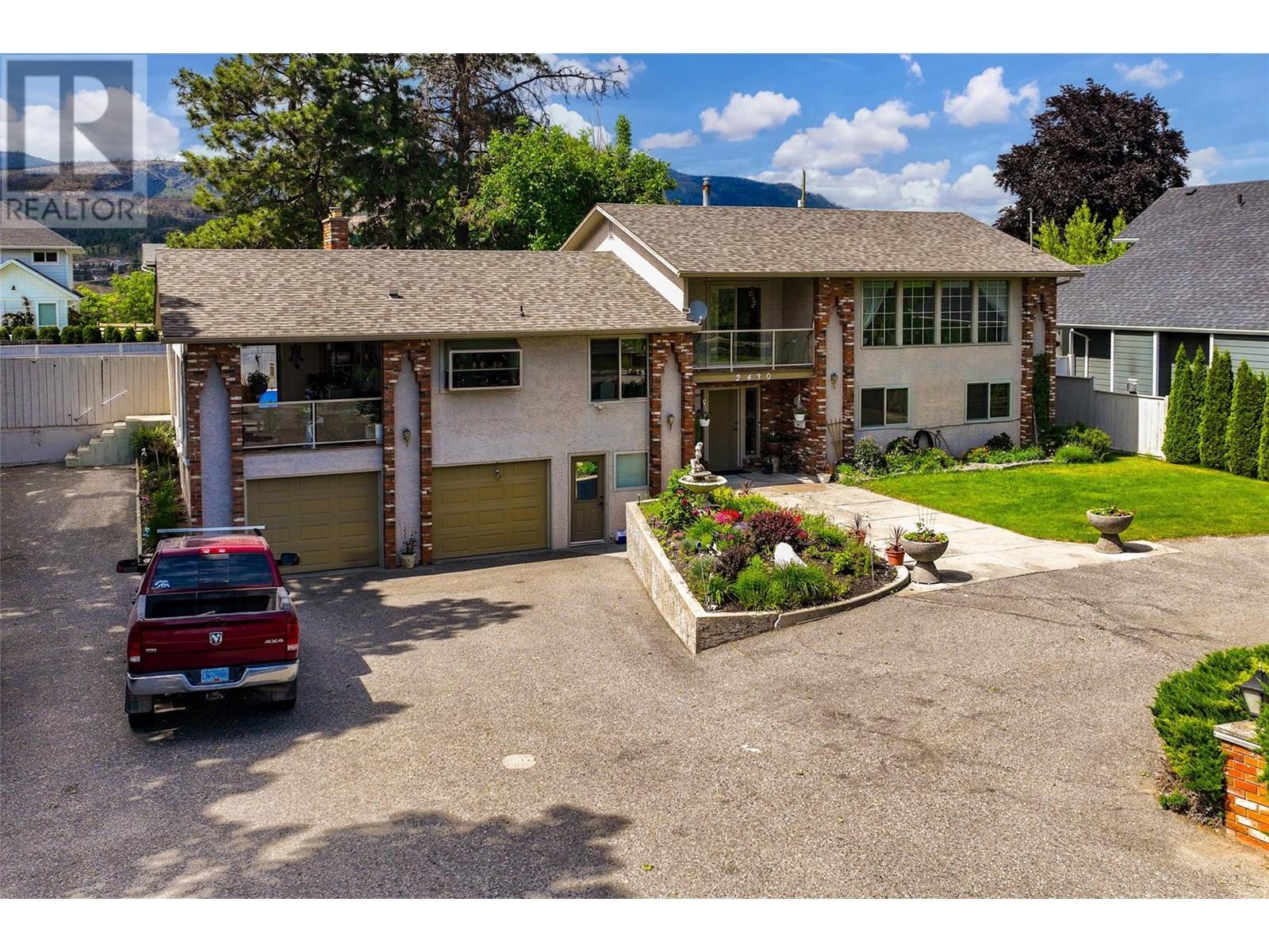 2430 CRESTVIEW Road, west kelowna, British Columbia V1Z1Z1