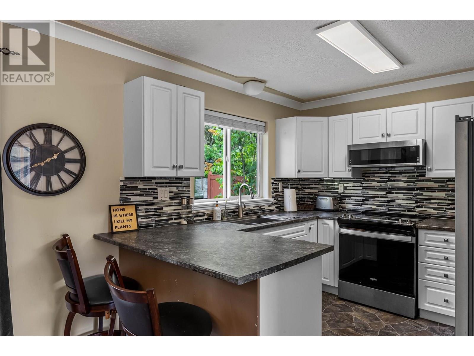Property at 1374 SUNSHINE Court image 5