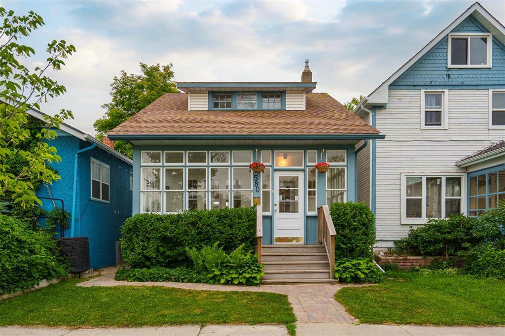 580 Lipton Street Winnipeg, Manitoba 5C//Winnipeg/SS June 18. Offers 7pm June 25. Open House Sun June 22, 2:00-3:30pm. In the heart of the West End, this turn-key home is full of warmth, charm, and smart design. Step onto the inviting front porch complete with a cozy window seat then into a bright, welcoming living room. The open-concept kitchen and dining area is perfect for gatherings, featuring concrete countertops and plenty of space to cook and connect. Upstairs offers two well-sized bedrooms, a stylish 4-piece bath w clawfoot tub, and convenient second-floor laundry. The finished basement adds serious bonus space w new windows that bring in great natural light, brand-new flooring, & upgraded lighting throughout. It features a beautifully designed bathroom w heated floors, a play zone, and a TV area ideal for relaxing or entertaining.Backyard is immaculate. Fully fenced with a deck, a stunning wood shed, fire pit area, and raised garden boxes all meticulously maintained. This home has been lovingly cared for from top to bottom. A rare find where charm meets function, and every detail s been done. Just move in and enjoy West End living at its best.Click the multimedia links for a full appreciation of the space. Loads of updates, turn key ready! (id:48254)