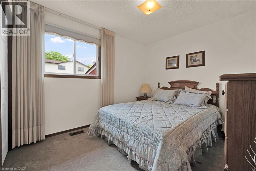24 Pheasant Place, Hamilton, Ontario  L9A 4Z1 - Photo 17 - 40741668