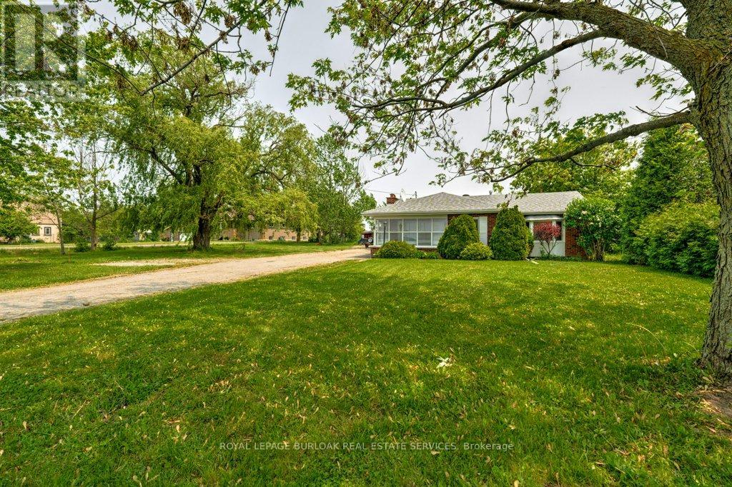 Property at 114 SECOND ROAD E image 1