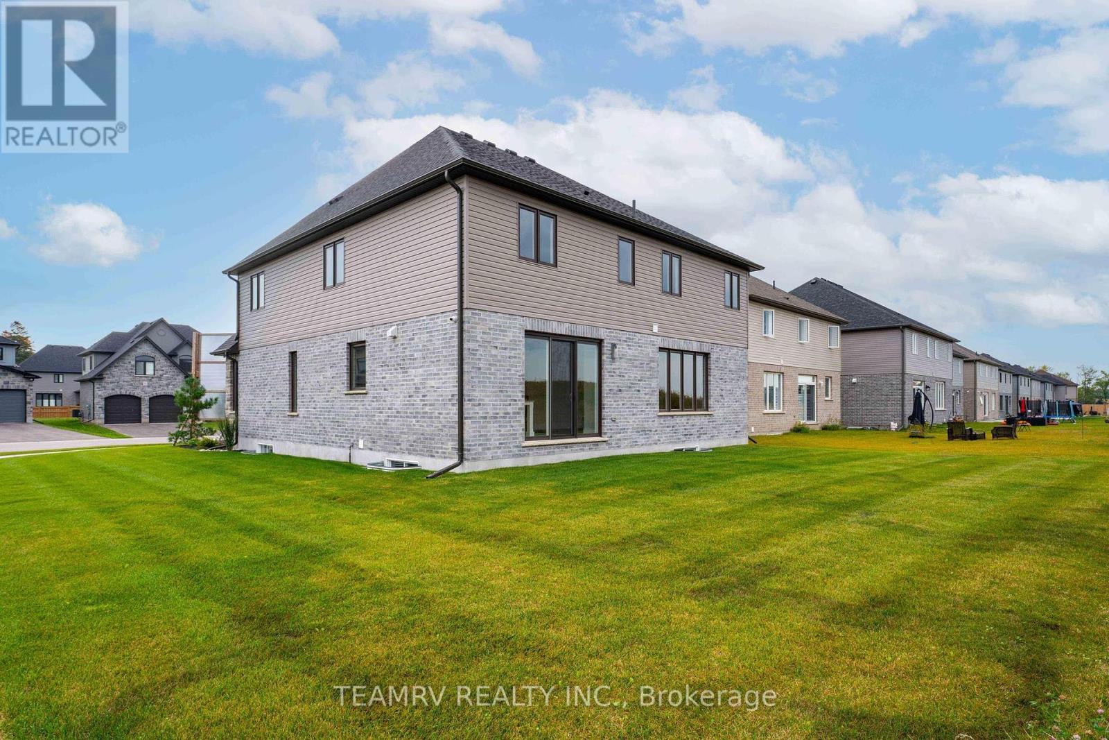87 Burton Street, East Zorra-Tavistock, Ontario  N0J 1M0 - Photo 29 - X12227807