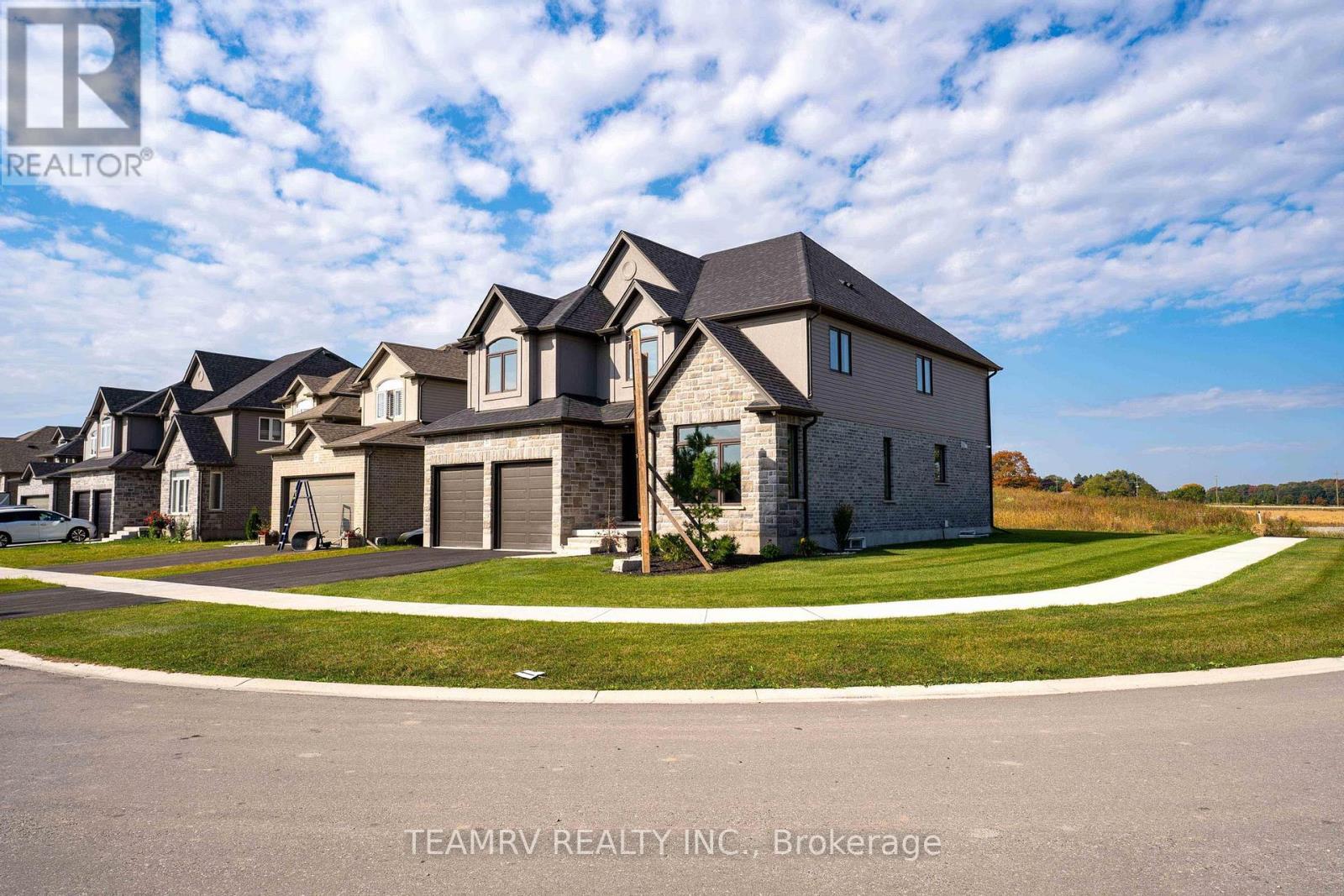 87 Burton Street, East Zorra-Tavistock, Ontario  N0J 1M0 - Photo 3 - X12227807