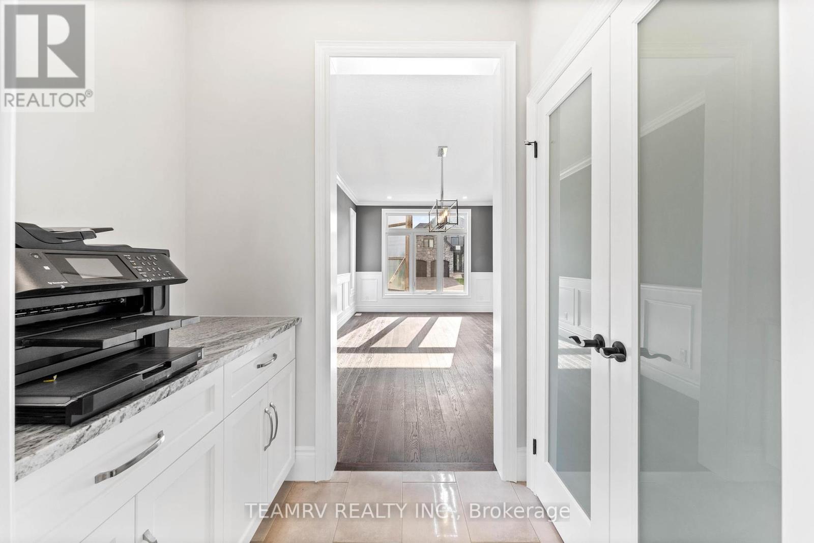 87 Burton Street, East Zorra-Tavistock, Ontario  N0J 1M0 - Photo 9 - X12227807