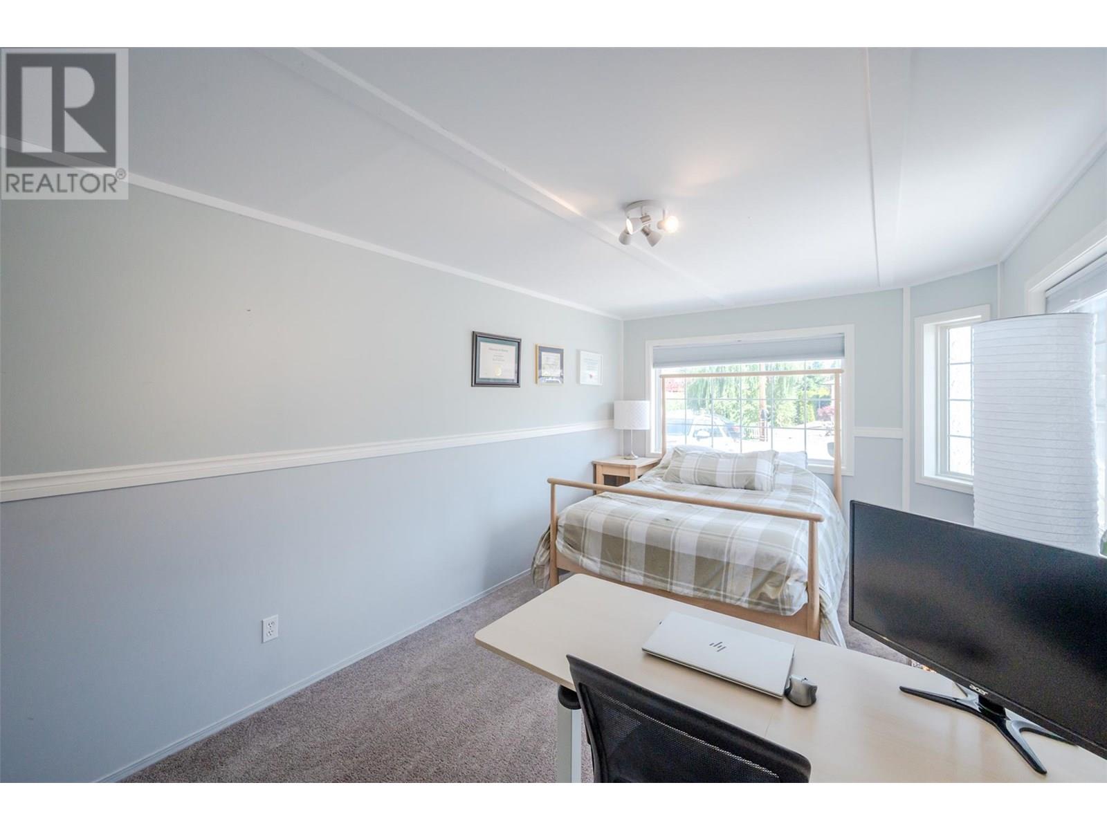 Property at 523 10th Avenue Unit# 2 image 4