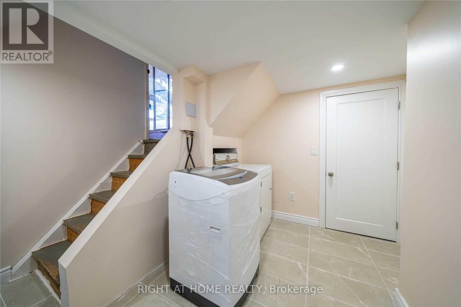 Apt B - 841 Reytan Boulevard, Pickering, Ontario  L1H 1C7 - Photo 12 - E12227831