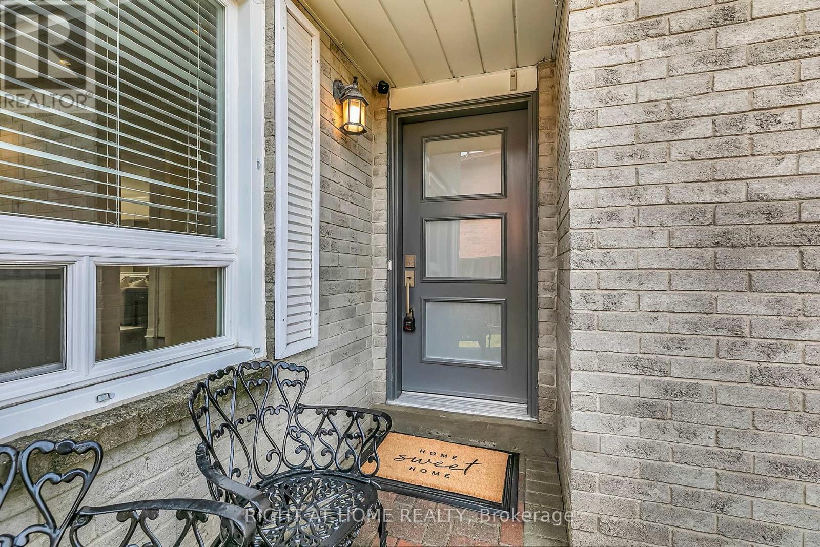 Property at 39 ARANKA COURT image 3