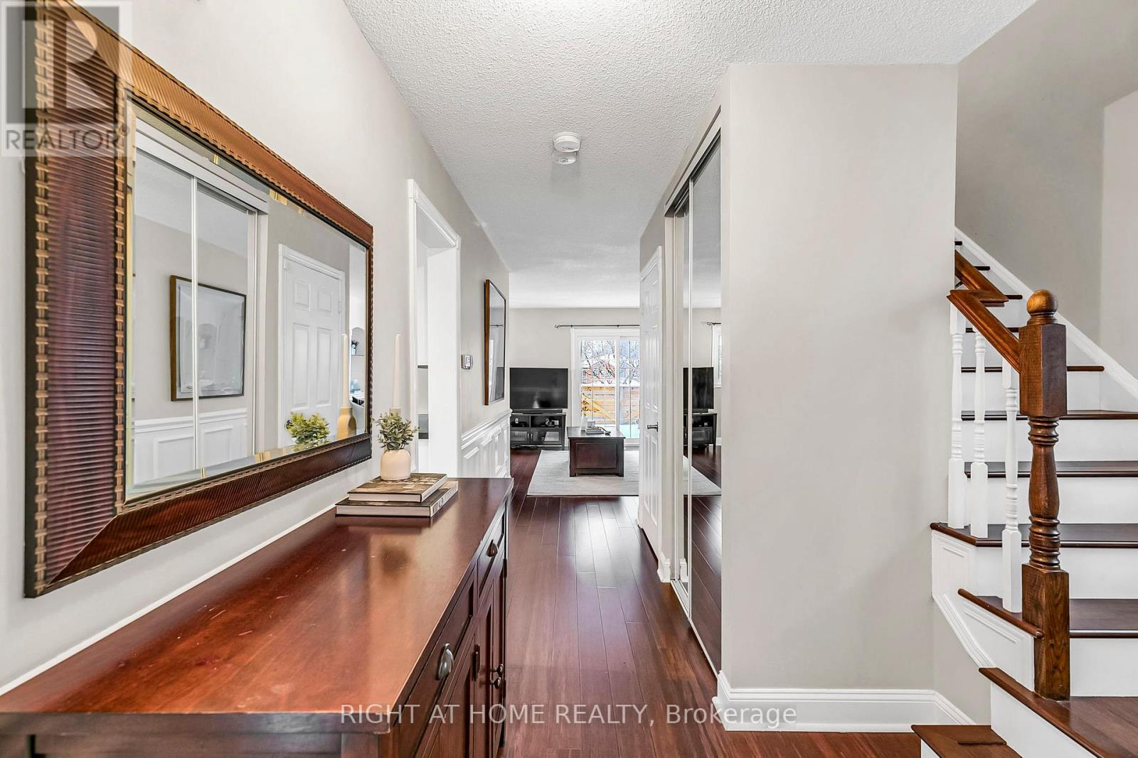 Property at 39 ARANKA COURT image 4