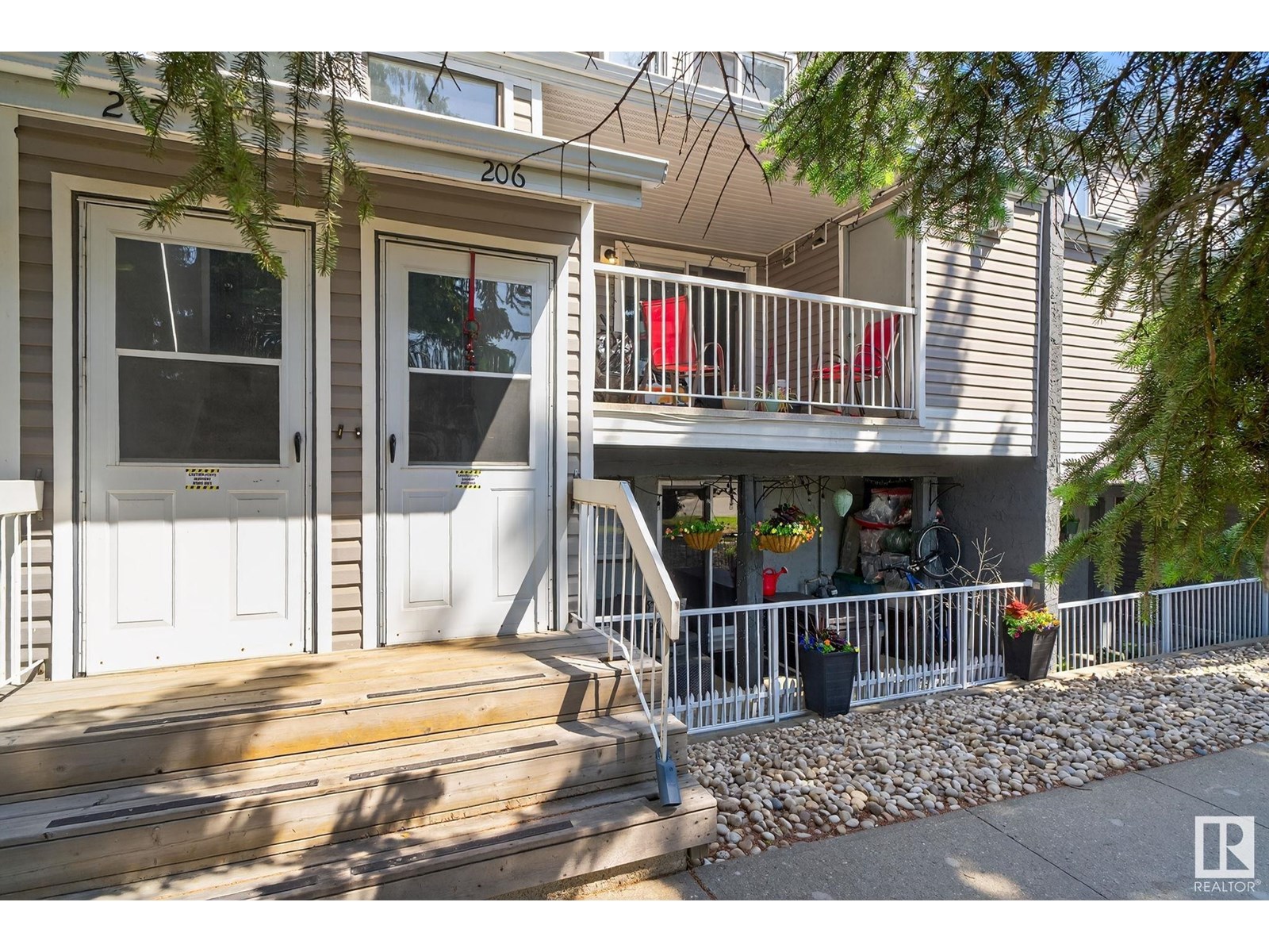 Property at #206 10404 24 AV NW image 2