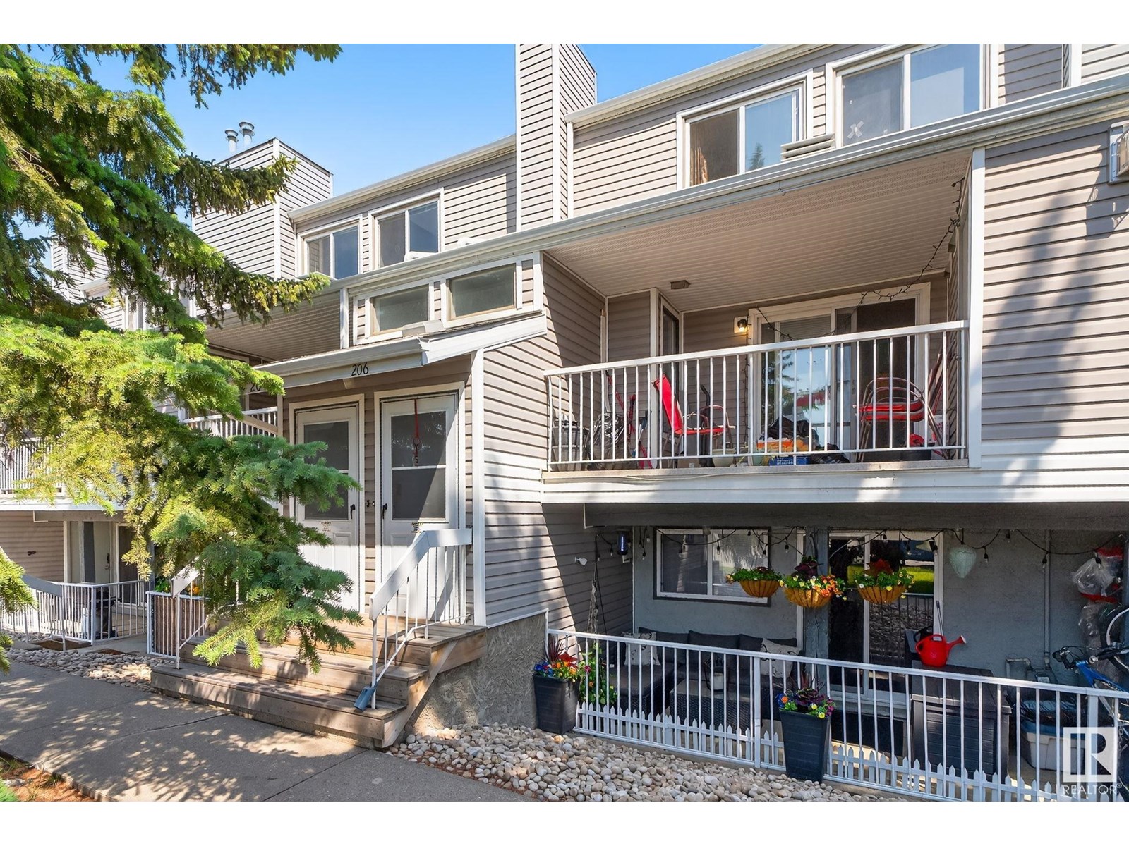 Property at #206 10404 24 AV NW image 3