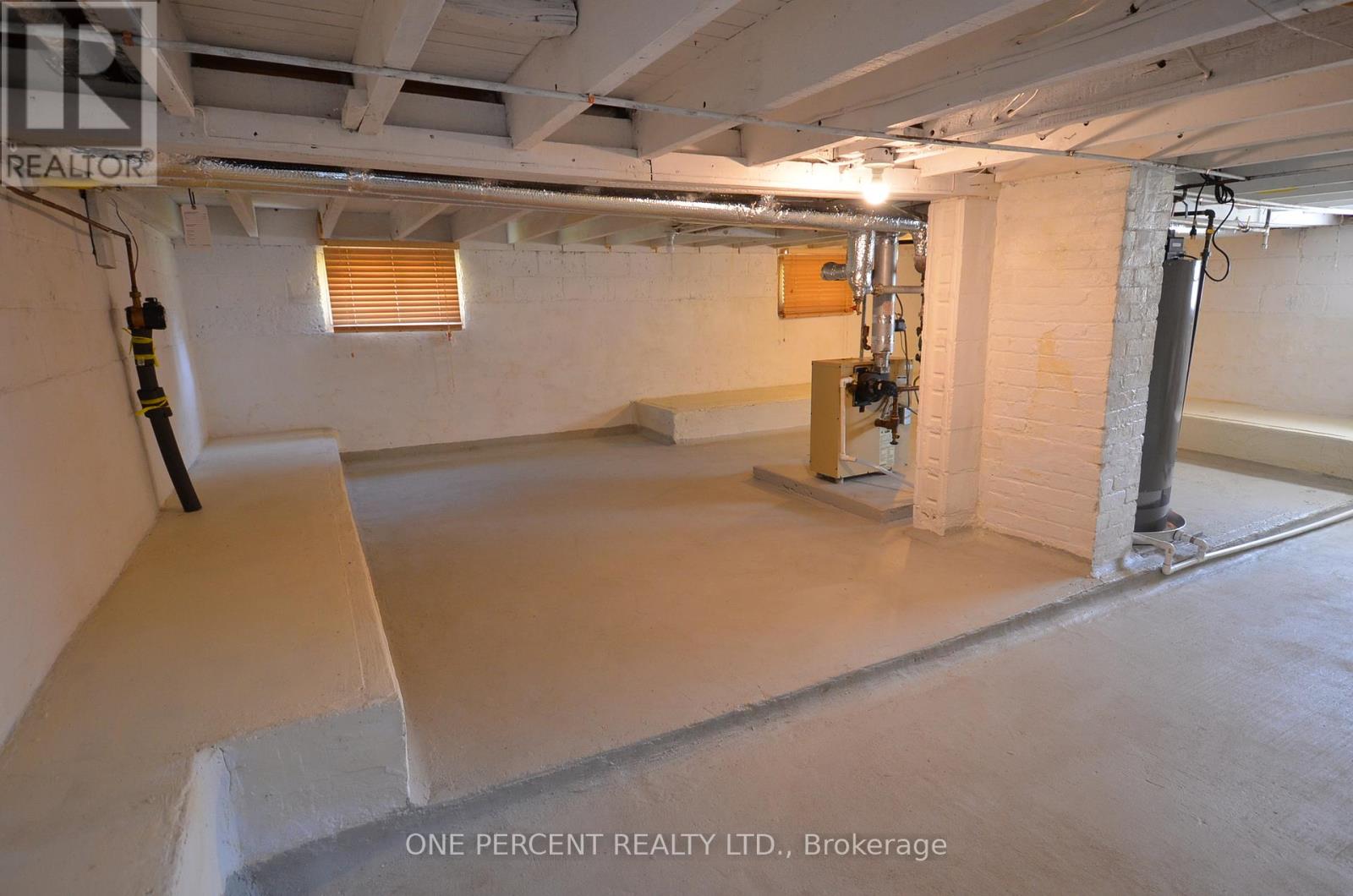380 Fares Street, Port Colborne, Ontario  L3K 1X2 - Photo 13 - X12227871