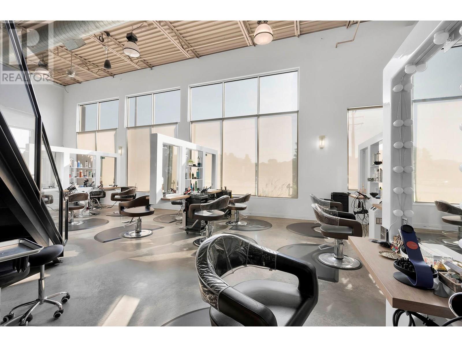 1300 Summit Drive, Kamloops, British Columbia  V2C 1T8 - Photo 33 - 10350425