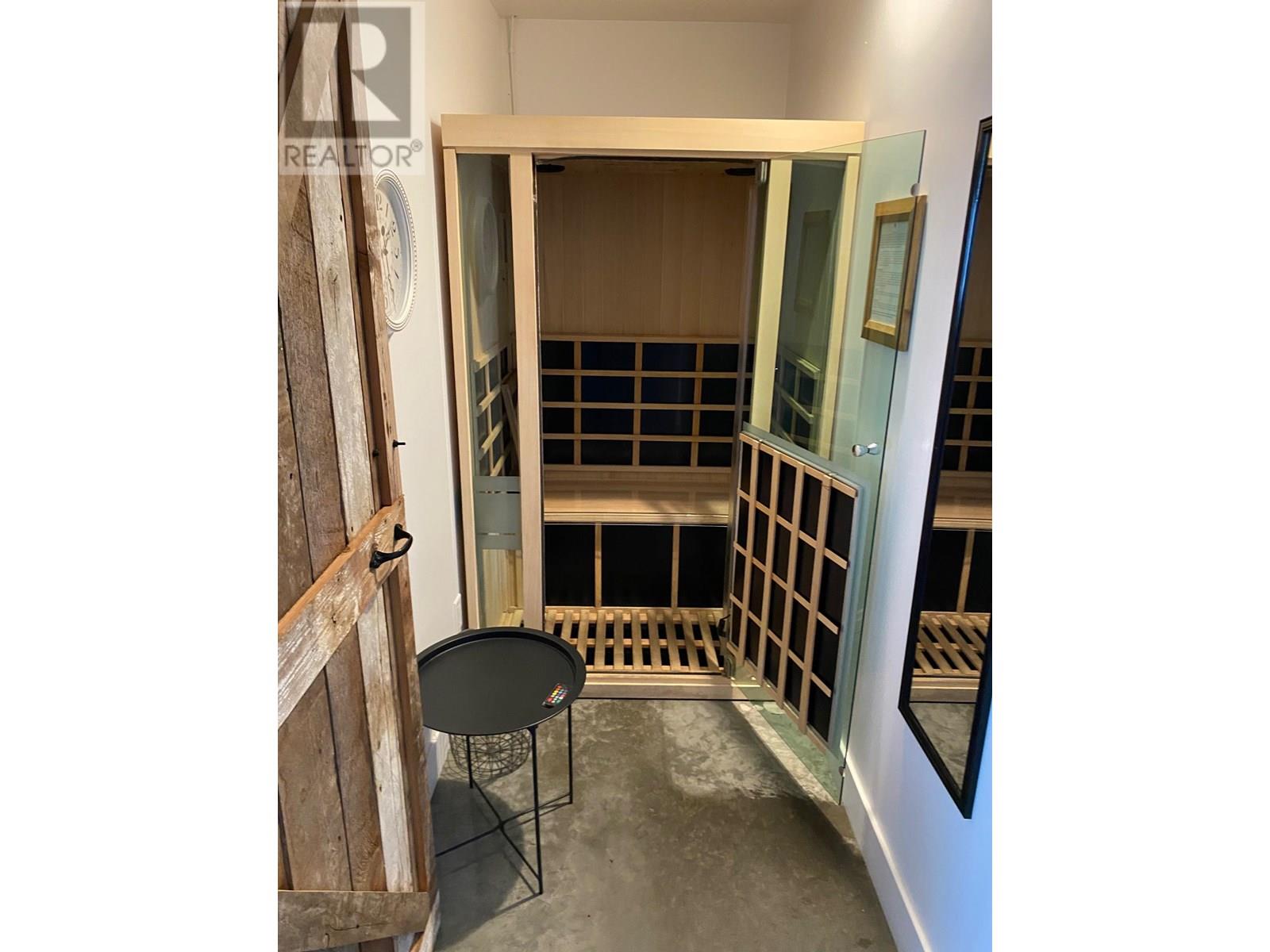 1300 Summit Drive, Kamloops, British Columbia  V2C 1T8 - Photo 60 - 10350425