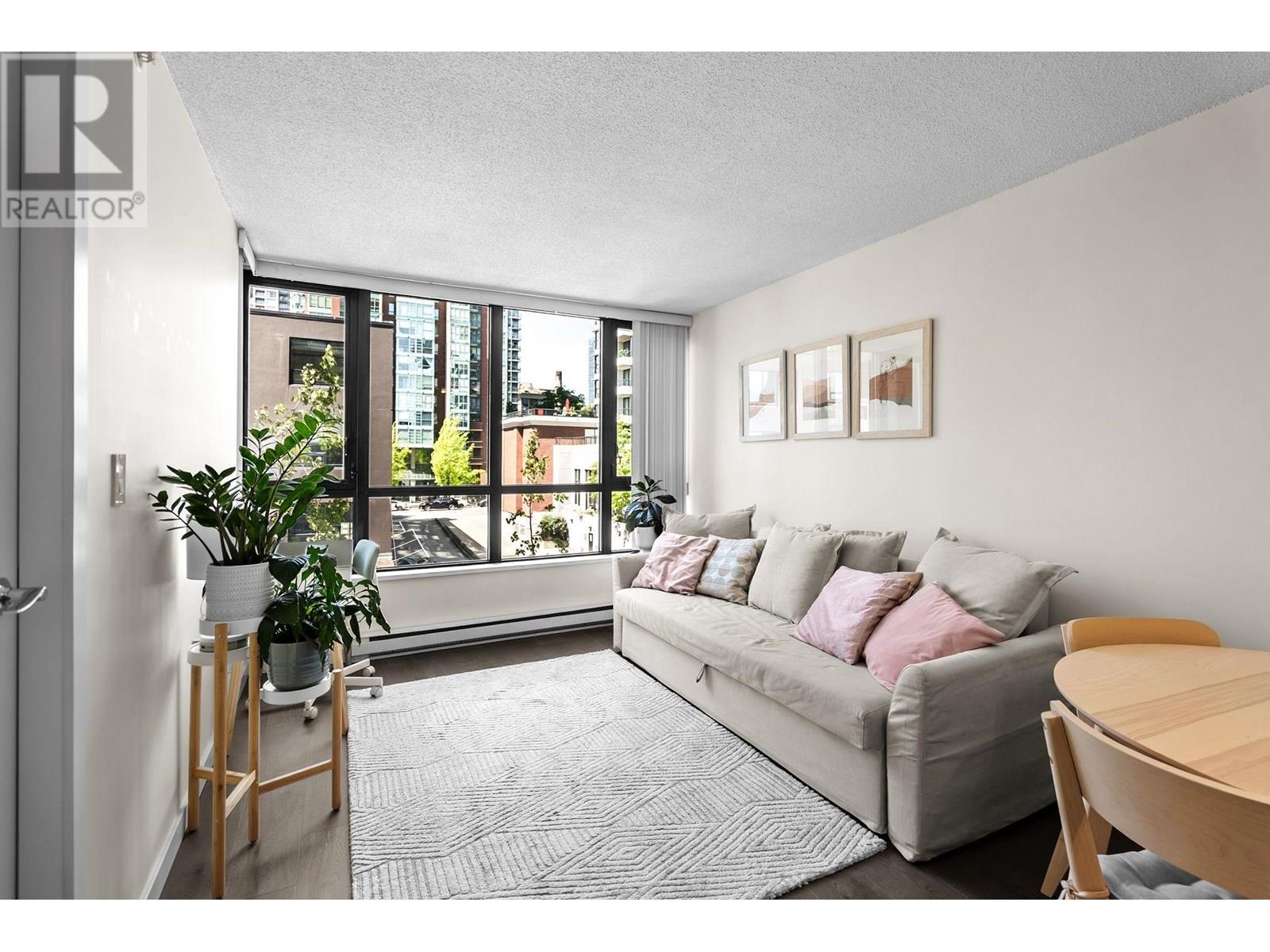 401 977 MAINLAND STREET, vancouver, British Columbia V6B1T2