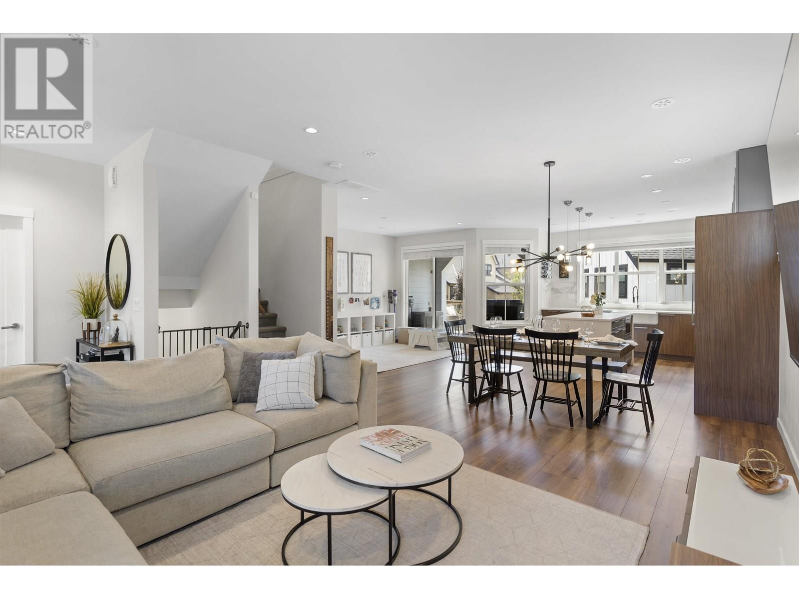 Property at 18 6429 MARKET AVENUE image 5