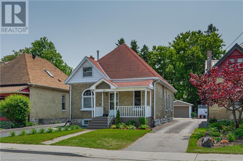 Photo 15 of 49 for 41 Chestnut Street