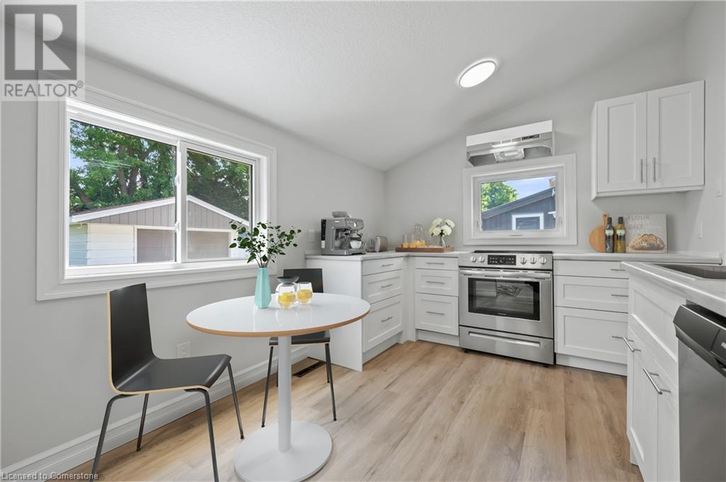 Photo 23 of 49 for 41 Chestnut Street