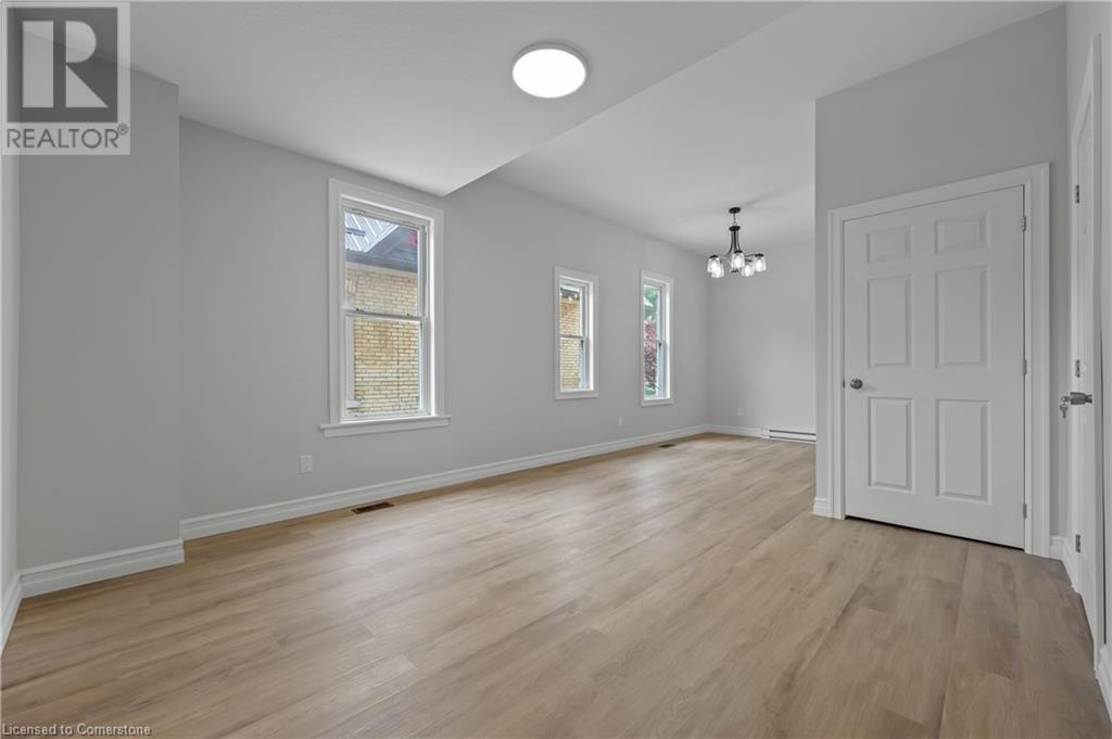 Photo 26 of 49 for 41 Chestnut Street