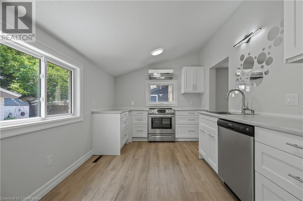 Photo 21 of 49 for 41 Chestnut Street