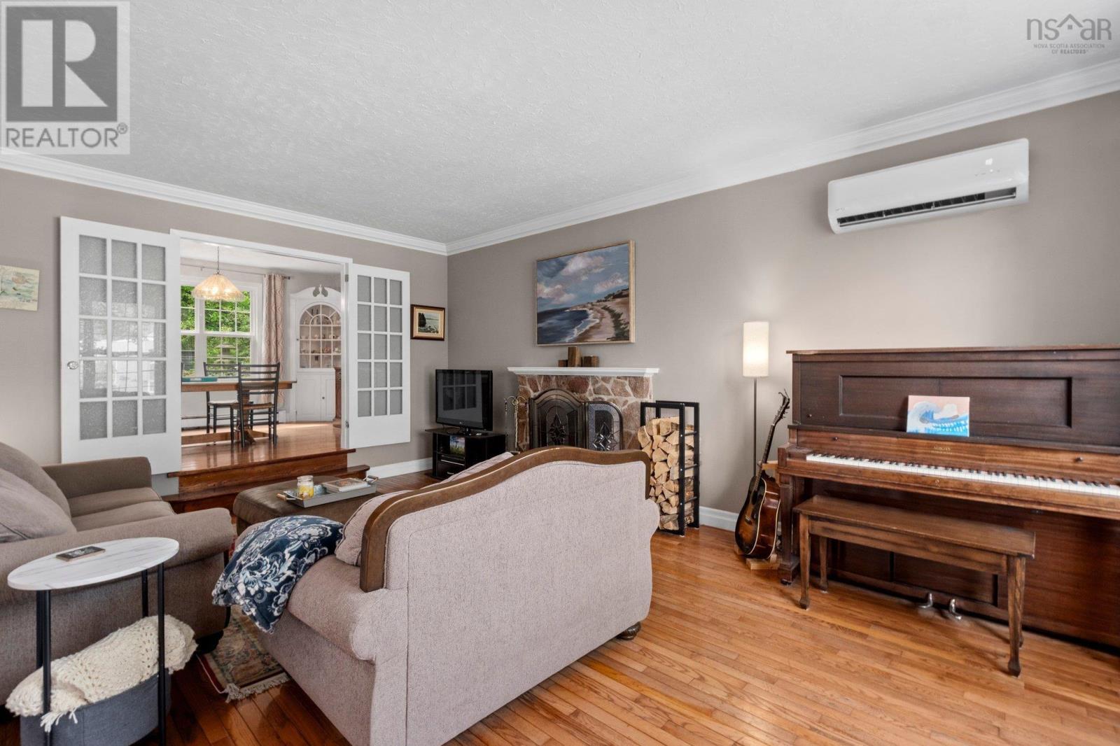 Property at 111 Bayview Road image 4