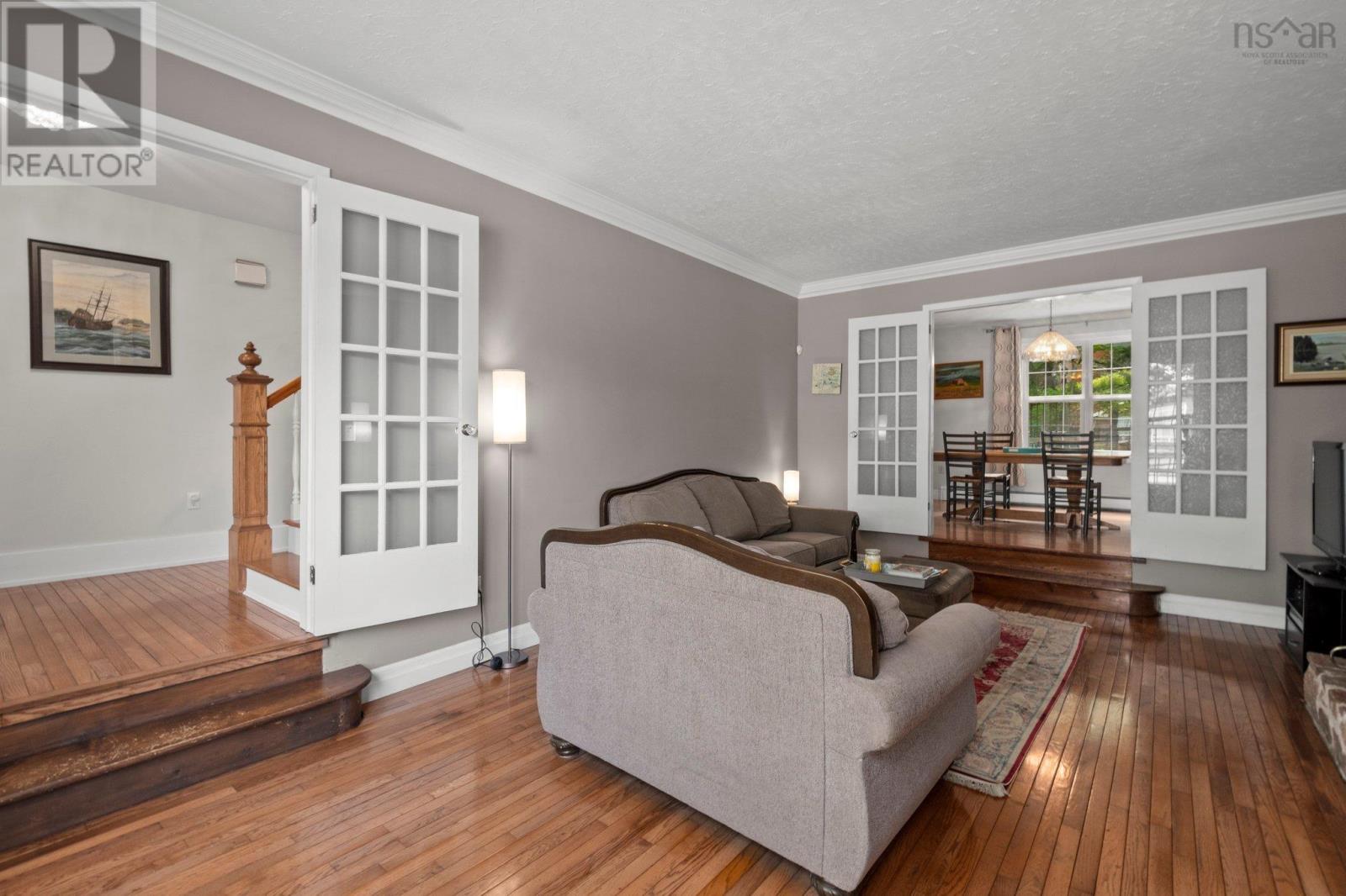 Property at 111 Bayview Road image 5