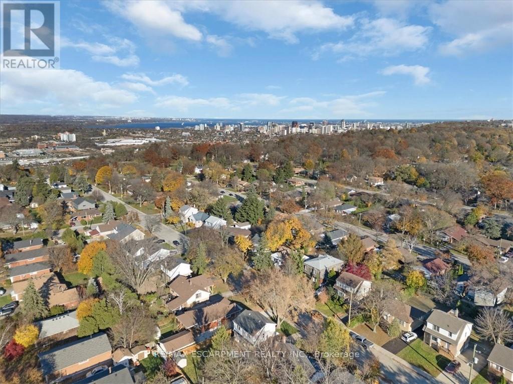 94 West 32nd Street, Hamilton (Westcliffe), Ontario  L9C 5G9 - Photo 34 - X12227941