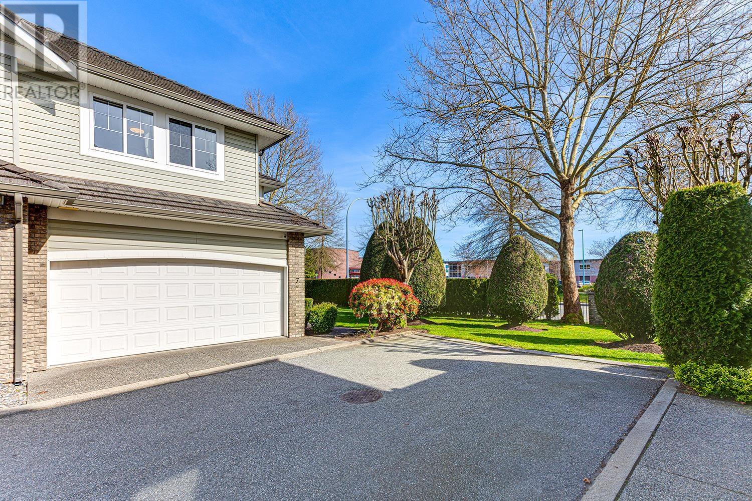 Property at 7 1290 AMAZON DRIVE image 3