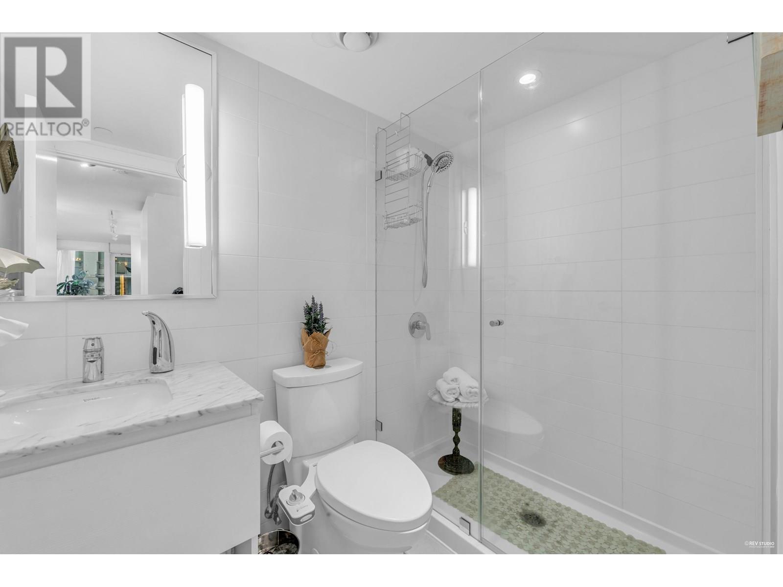1709 988 Quayside Drive, New Westminster, British Columbia  V3M 0L5 - Photo 19 - R2989873