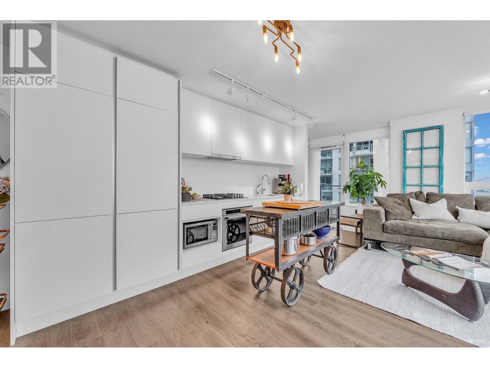 1709 988 Quayside Drive, New Westminster, British Columbia  V3M 0L5 - Photo 8 - R2989873