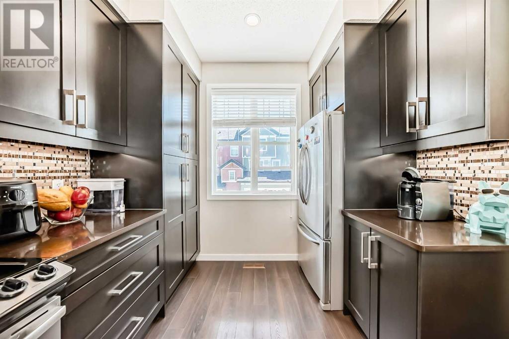 Property at 127 Nolan Hill Boulevard NW image 3